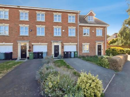 3 bedroom Terraced House for sale in Langford Gardens, Grantham, NG31
