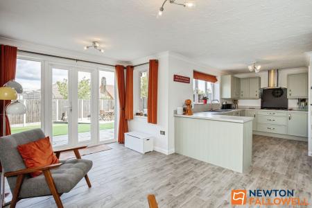 4 bedroom Detached house for sale in Dover Close, Grantham, NG31