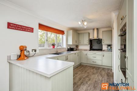 4 bedroom Detached house for sale in Dover Close, Grantham, NG31