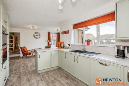 4 bedroom Detached house for sale in Dover Close, Grantham, NG31