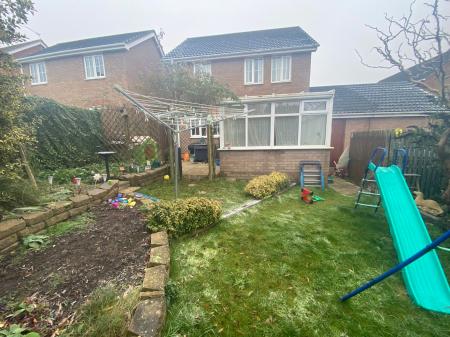 3 bedroom Detached house to let in Mercia Drive, Ancaster, NG32