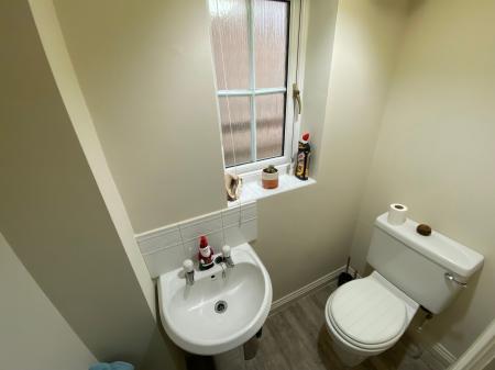 3 bedroom Detached house to let in Mercia Drive, Ancaster, NG32