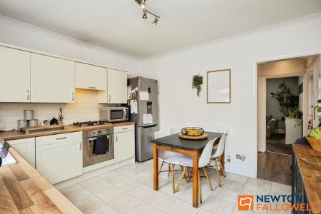 3 bedroom Terraced House for sale in Sidney Street, Grantham, NG31