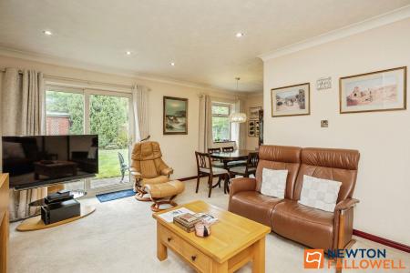 3 bedroom Detached bungalow for sale in Birmingham Close, Grantham, NG31