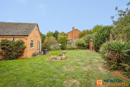 3 bedroom Detached bungalow for sale in Birmingham Close, Grantham, NG31