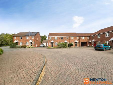 3 bedroom End of terrace house for sale in Dexter Avenue, Grantham, NG31
