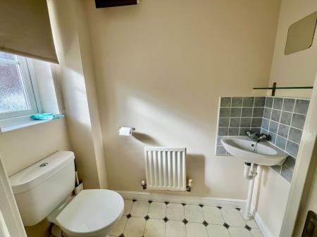 3 bedroom End of terrace house for sale in Dexter Avenue, Grantham, NG31