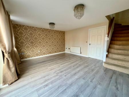 3 bedroom End of terrace house for sale in Dexter Avenue, Grantham, NG31