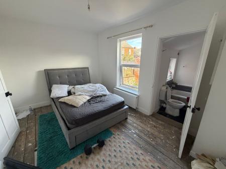 2 bedroom Terraced House for sale in Dudley Road, Grantham, NG31