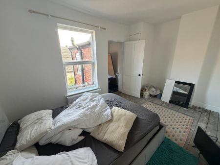 2 bedroom Terraced House for sale in Dudley Road, Grantham, NG31