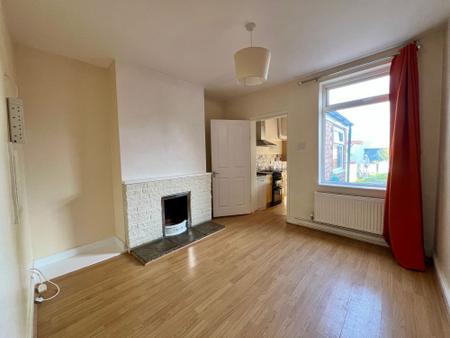2 bedroom Terraced House for sale in Westbourne Place, Grantham, NG31