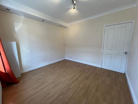 2 bedroom Terraced House for sale in Westbourne Place, Grantham, NG31
