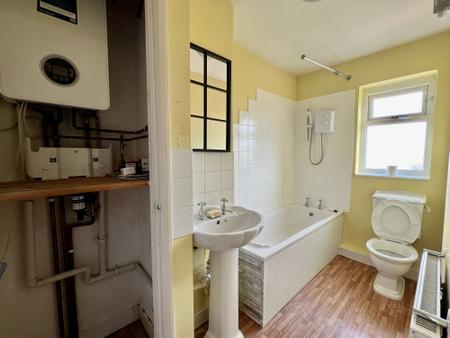 2 bedroom Terraced House for sale in Westbourne Place, Grantham, NG31