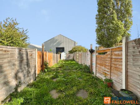 2 bedroom Terraced House for sale in Westbourne Place, Grantham, NG31