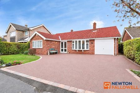 3 bedroom Detached bungalow for sale in Highcliffe Road, Grantham, NG31