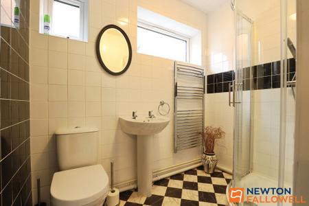 3 bedroom Detached bungalow for sale in Highcliffe Road, Grantham, NG31