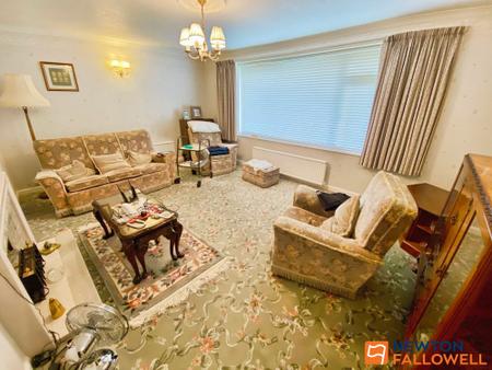 2 bedroom Detached bungalow for sale in High Street, Ropsley, NG33