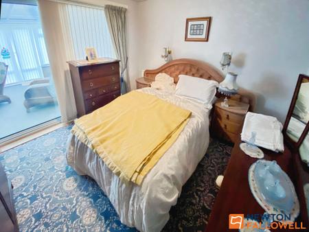 2 bedroom Detached bungalow for sale in High Street, Ropsley, NG33