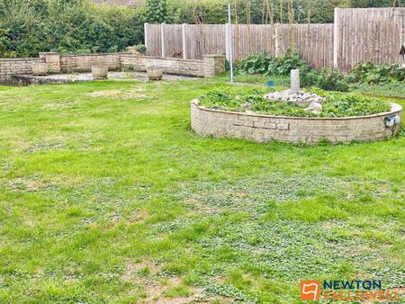 2 bedroom Detached bungalow for sale in High Street, Ropsley, NG33