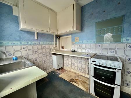 3 bedroom Semi-detached house for sale in Hill Avenue, Grantham, NG31