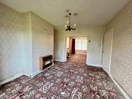 3 bedroom Semi-detached house for sale in Hill Avenue, Grantham, NG31