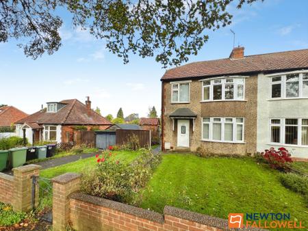 3 bedroom Semi-detached house for sale in Hill Avenue, Grantham, NG31