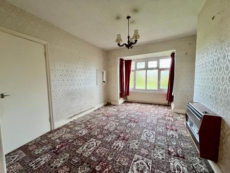 3 bedroom Semi-detached house for sale in Hill Avenue, Grantham, NG31