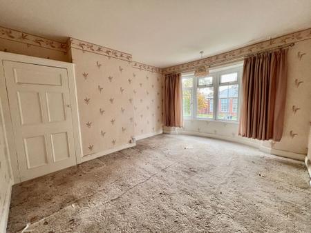 3 bedroom Semi-detached house for sale in Hill Avenue, Grantham, NG31