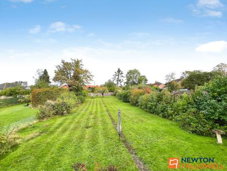 3 bedroom Semi-detached house for sale in Hill Avenue, Grantham, NG31