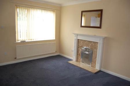 2 bedroom Semi-detached house to let in Campbell Close, Grantham, NG31