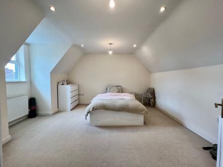 2 bedroom Flat for sale in Avenue Road, Montanari Court Avenue Road, NG31
