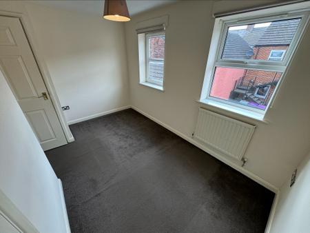 1 bedroom Flat to let in Oxford Street, Clifton Court Oxford Street, NG31