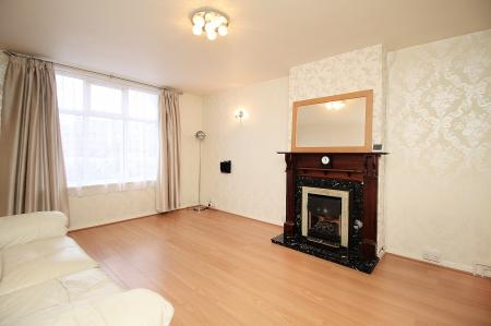 3 bedroom Semi-detached house for sale in Abbey Lane, Leicester, LE4