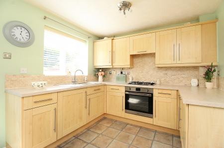3 bedroom Town house for sale in Acacia Close, Leicester Forest East, LE3