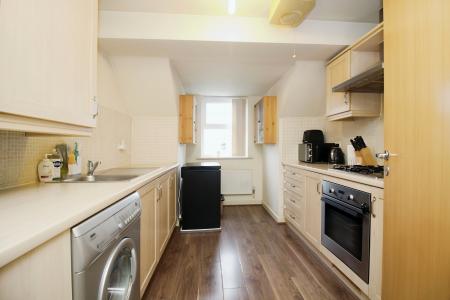 2 bedroom Apartment for sale in Manor House, Montvale Gardens, Leicester, LE4