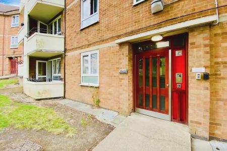 1 bedroom Flat for sale in Gorseburn House, Aikman Avenue, New Parks, LE3