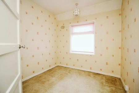 3 bedroom End of terrace house for sale in Aikman Avenue, New Parks, Leicester, LE3
