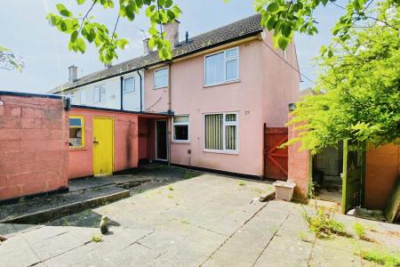 3 bedroom End of terrace house for sale in Aikman Avenue, New Parks, Leicester, LE3