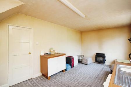 3 bedroom End of terrace house for sale in Aikman Avenue, New Parks, Leicester, LE3