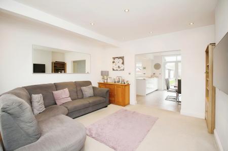 5 bedroom Detached house for sale in Acres Road, Leicester Forest East, LE3