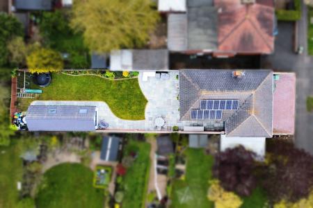 5 bedroom Detached house for sale in Acres Road, Leicester Forest East, LE3