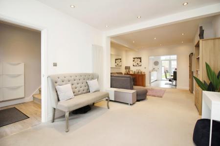 5 bedroom Detached house for sale in Acres Road, Leicester Forest East, LE3