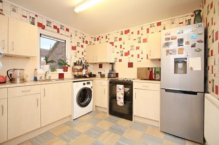 2 bedroom Flat for sale in Aikman Avenue, New Parks, Leicester, LE3