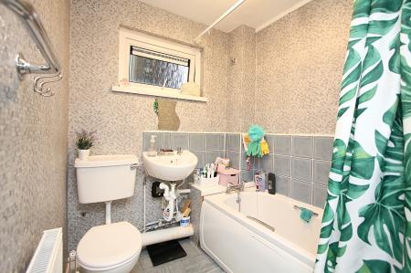 2 bedroom Flat for sale in Aikman Avenue, New Parks, Leicester, LE3