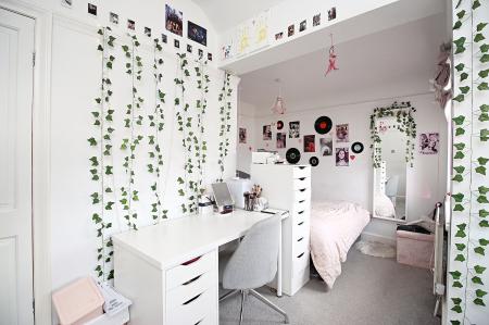 5 bedroom Semi-detached house for sale in Ainsdale Road, Leicester, LE3