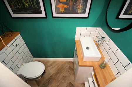 5 bedroom Semi-detached house for sale in Ainsdale Road, Leicester, LE3