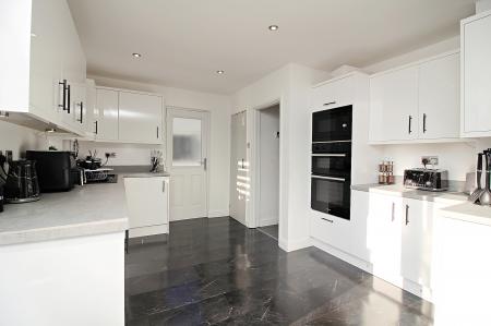 3 bedroom Semi-detached house for sale in Alexander Avenue, Earl Shilton, LE9