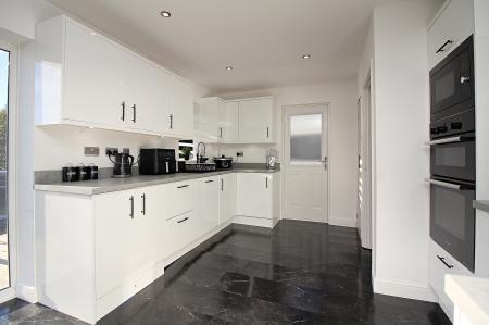 3 bedroom Semi-detached house for sale in Alexander Avenue, Earl Shilton, LE9