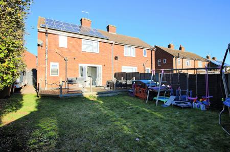 3 bedroom Semi-detached house for sale in Alexander Avenue, Earl Shilton, LE9