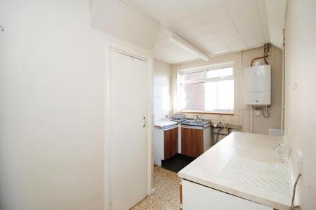 3 bedroom Semi-detached house for sale in Amhurst Close, New Parks, LE3
